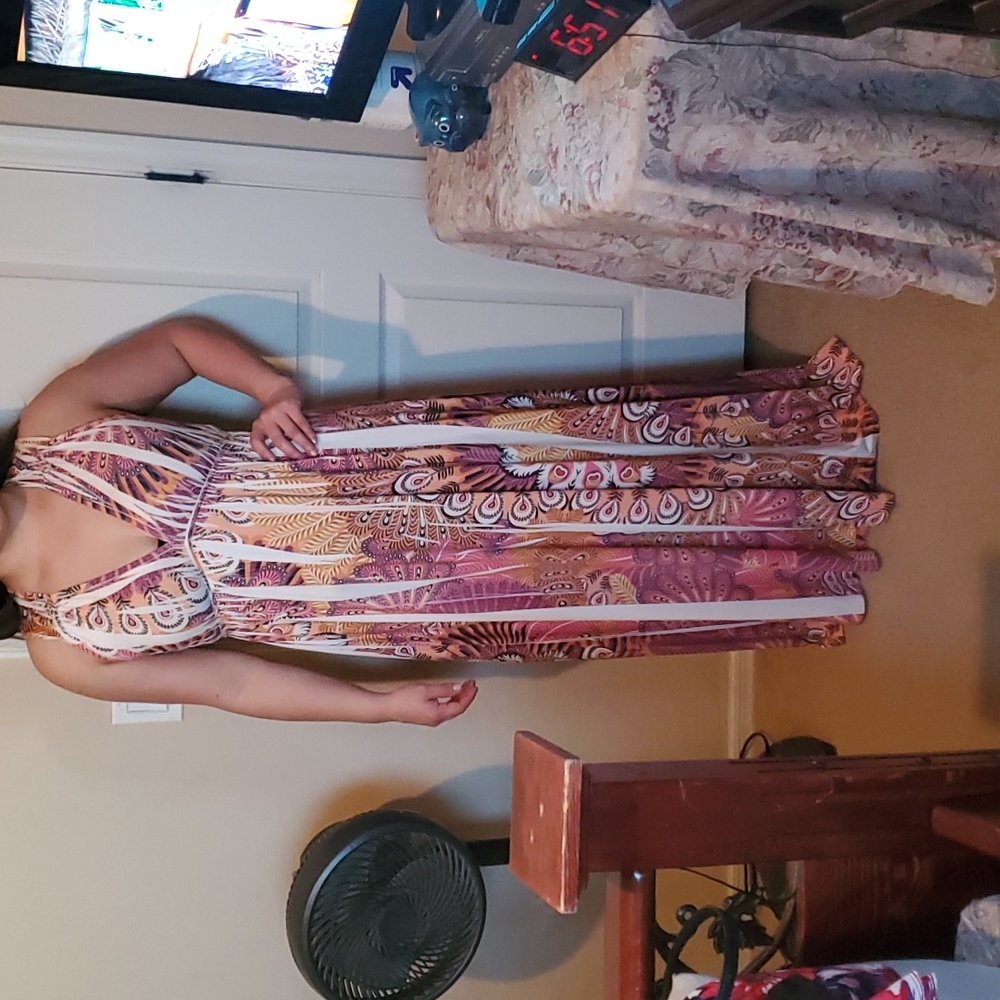 Floor length Bohemian style v-neck maxi dress